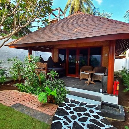 Scallywags Beach Club Gili Air Extérieur photo