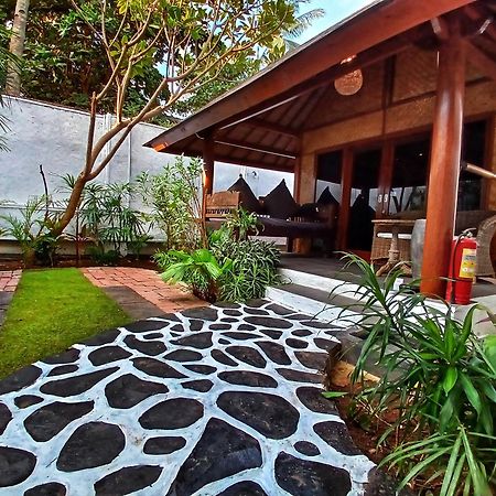 Scallywags Beach Club Gili Air Extérieur photo