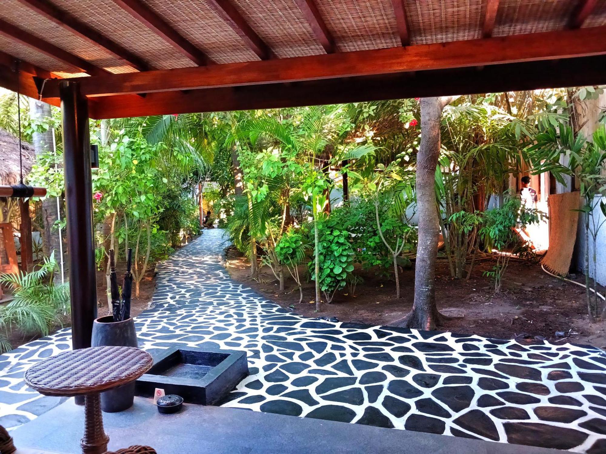 Scallywags Beach Club Gili Air Extérieur photo
