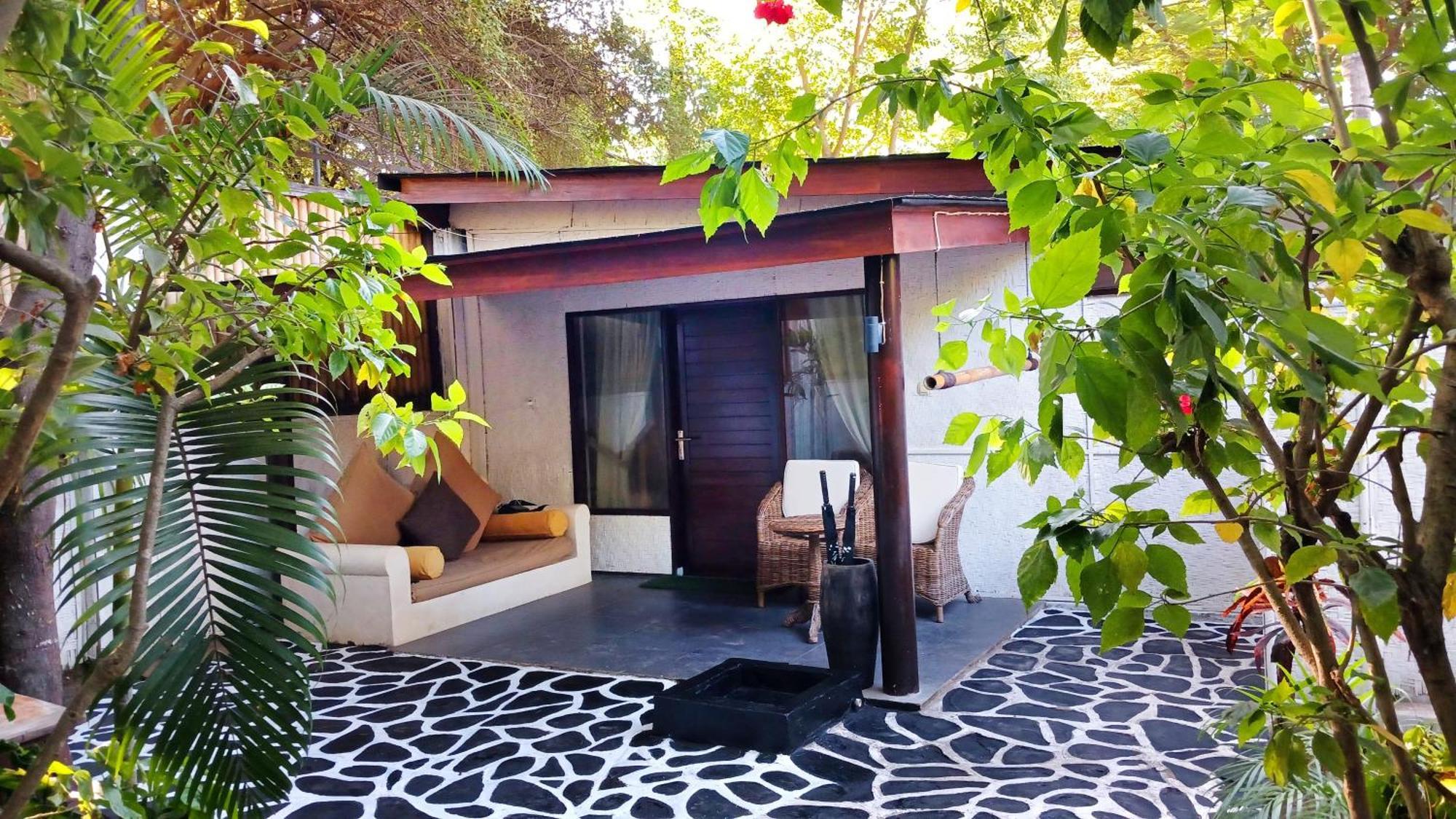 Scallywags Beach Club Gili Air Extérieur photo